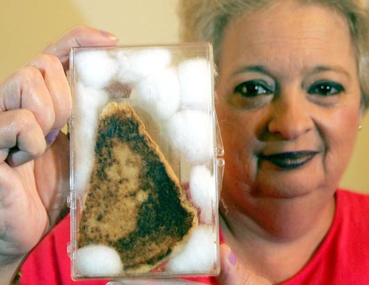 pareidolia virgen en un sandwich